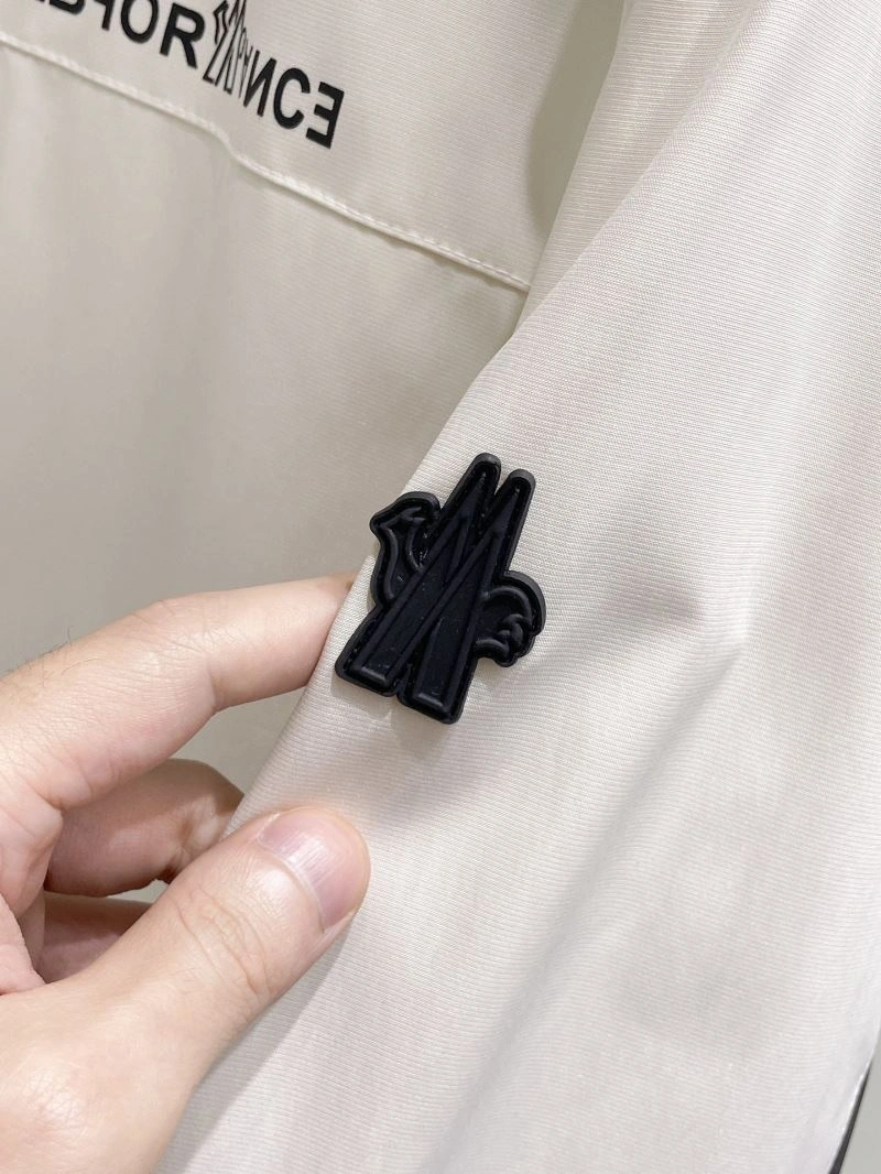 Minimalist Moncler Outwear 141969