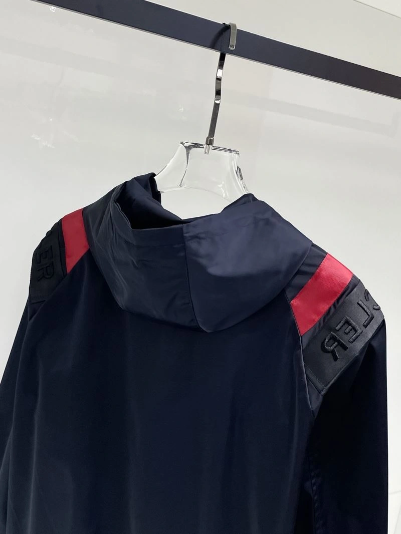 Seasonal Moncler Outwear 141963