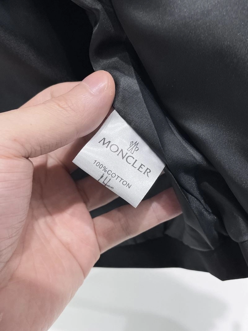 Moncler Outwear SunProtective 141950