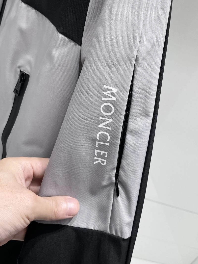 Moncler Outwear SunProtective 141950