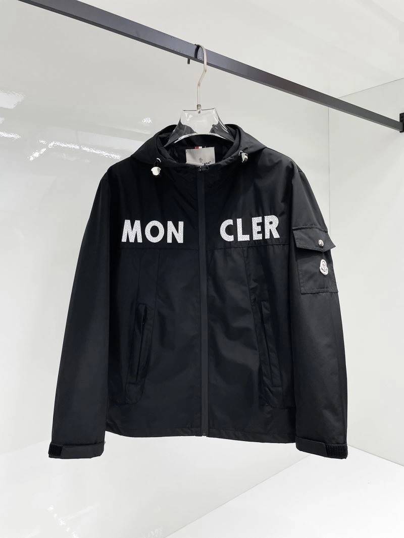 Moncler Outwear QuickDry 141970