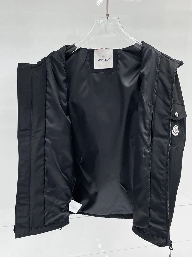 Moncler Outwear QuickDry 141970