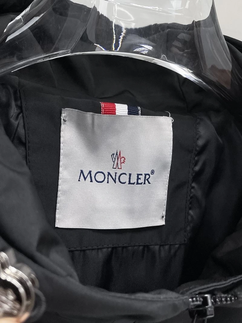 Moncler Outwear QuickDry 141970