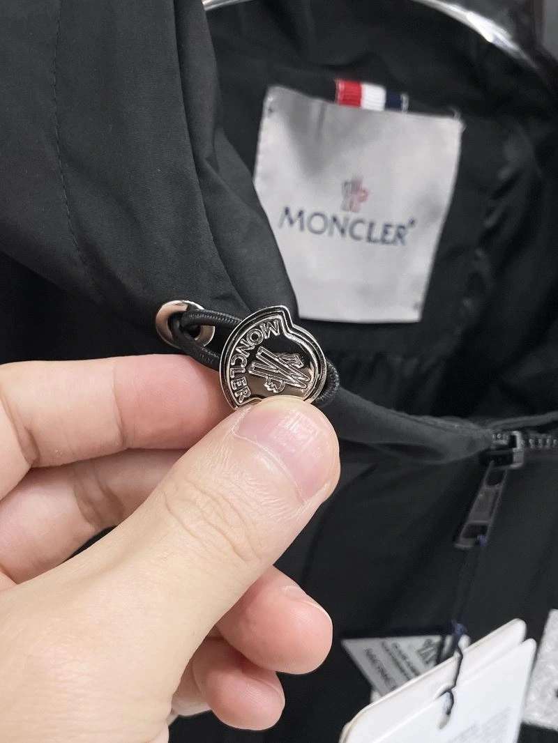 Moncler Outwear QuickDry 141970