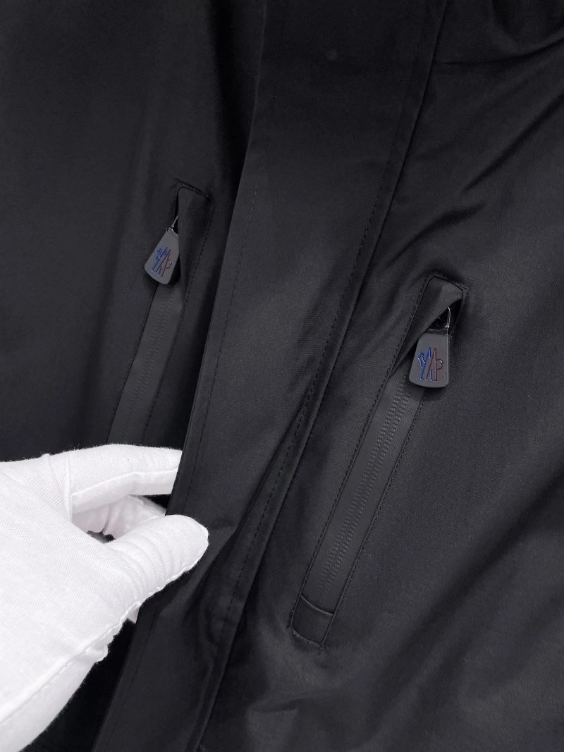 TravelReady Moncler Outwear 141957
