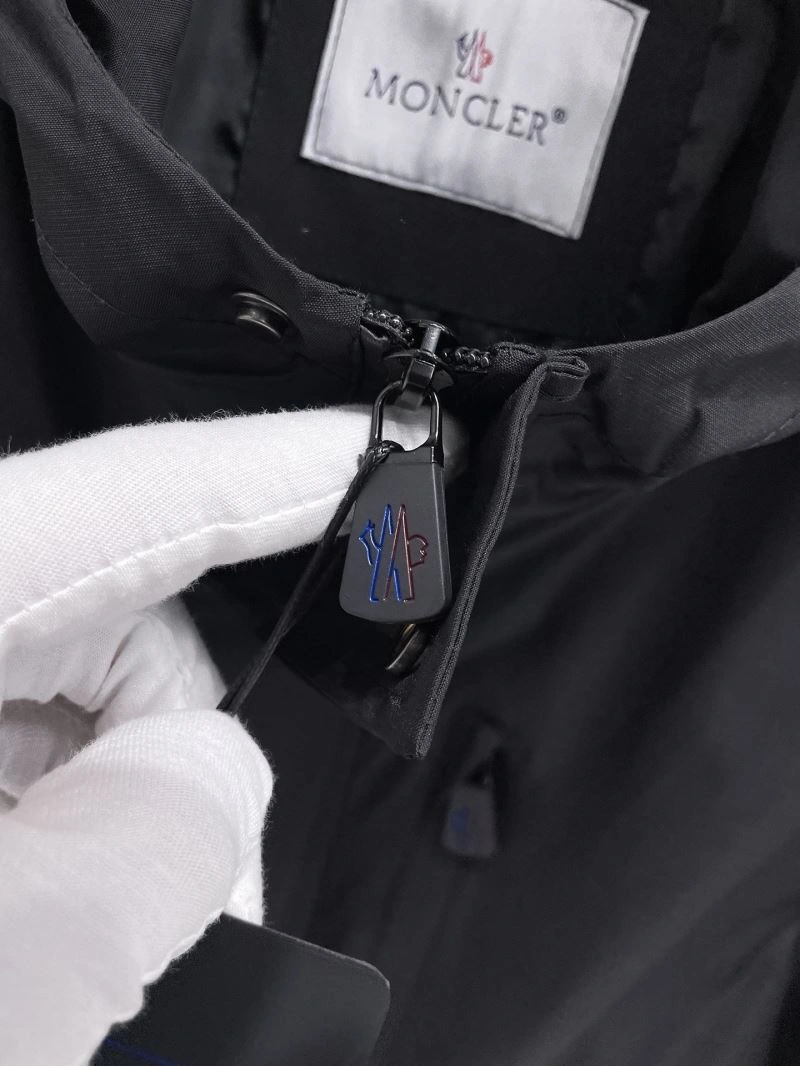 TravelReady Moncler Outwear 141957