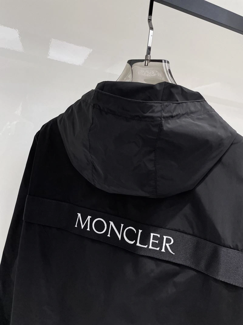 Moncler Outwear Timeless 141945