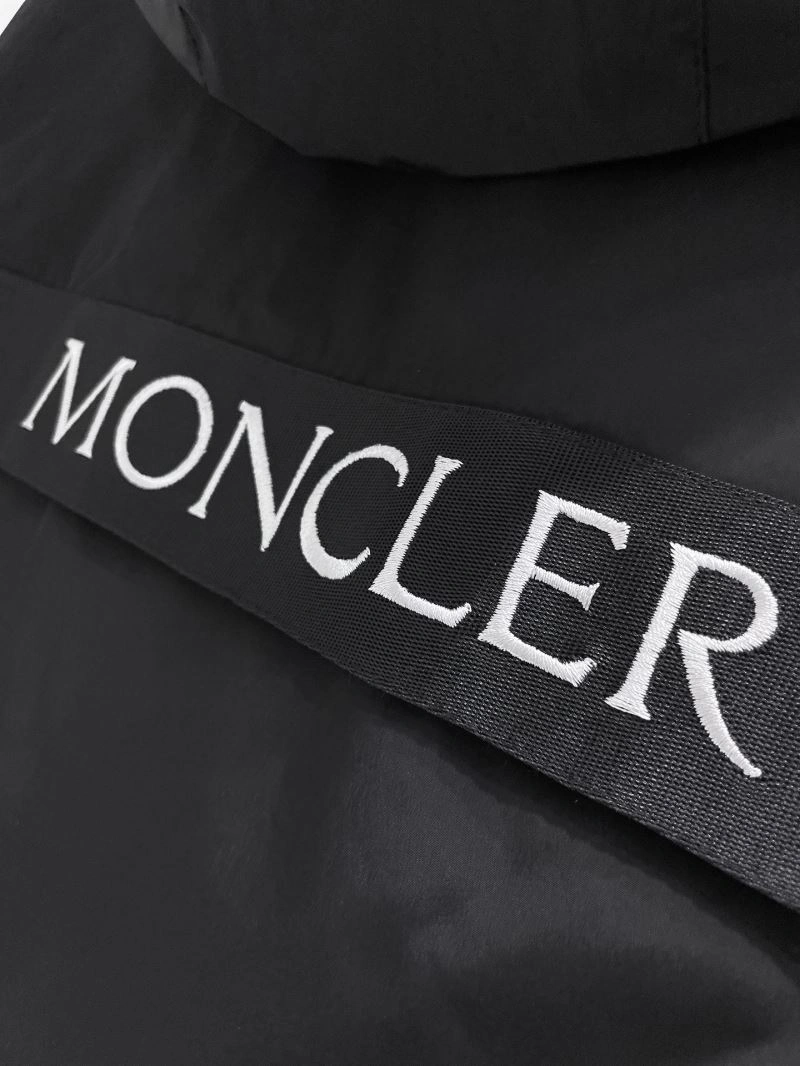 Moncler Outwear Timeless 141945