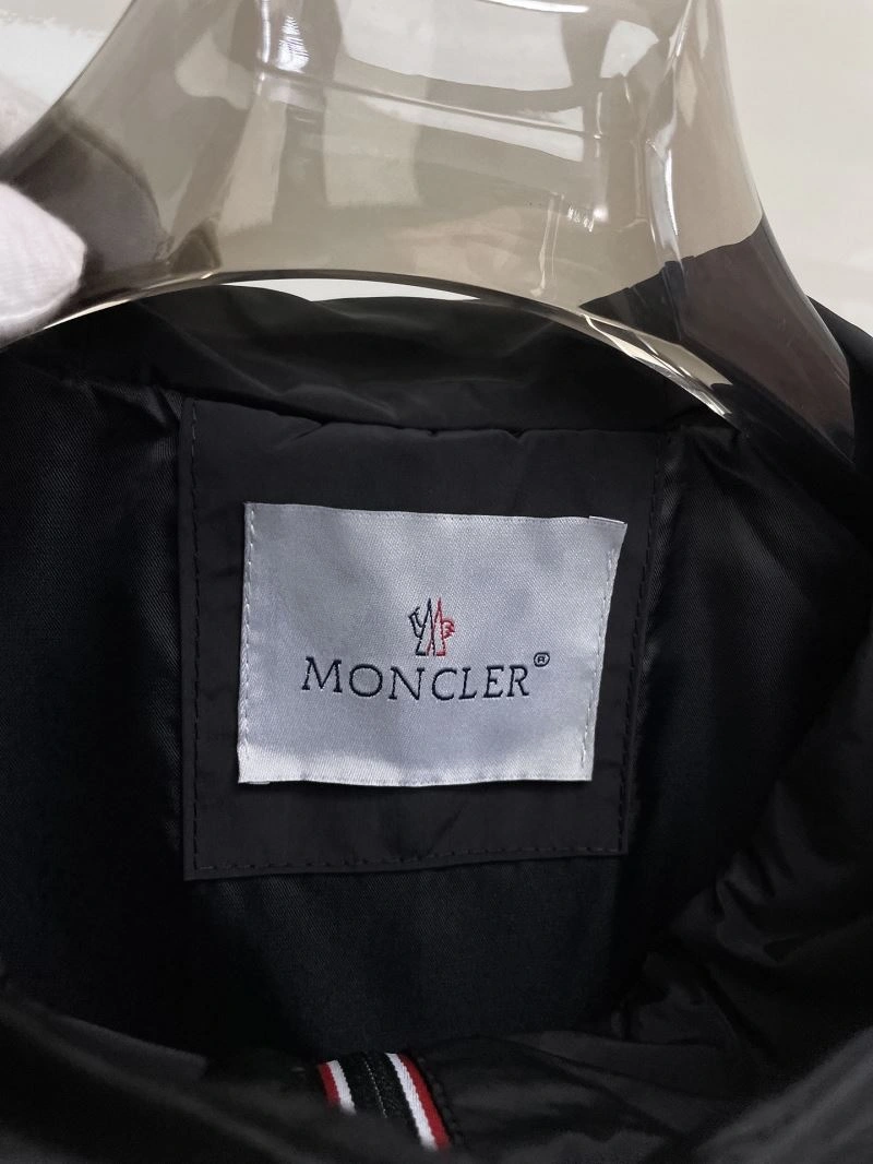 Moncler Outwear Timeless 141945