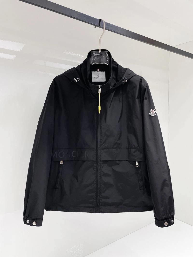 Moncler Outwear Durable 141948