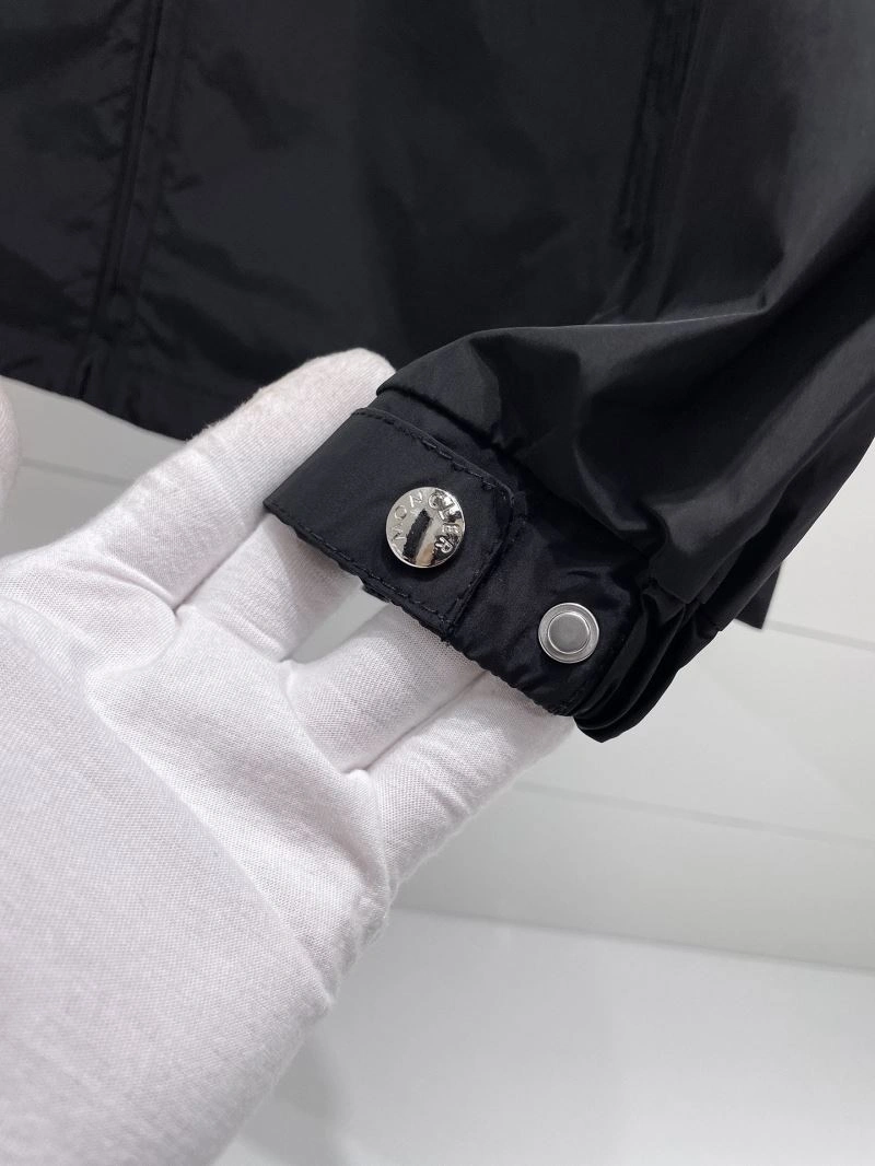 Moncler Outwear Durable 141948