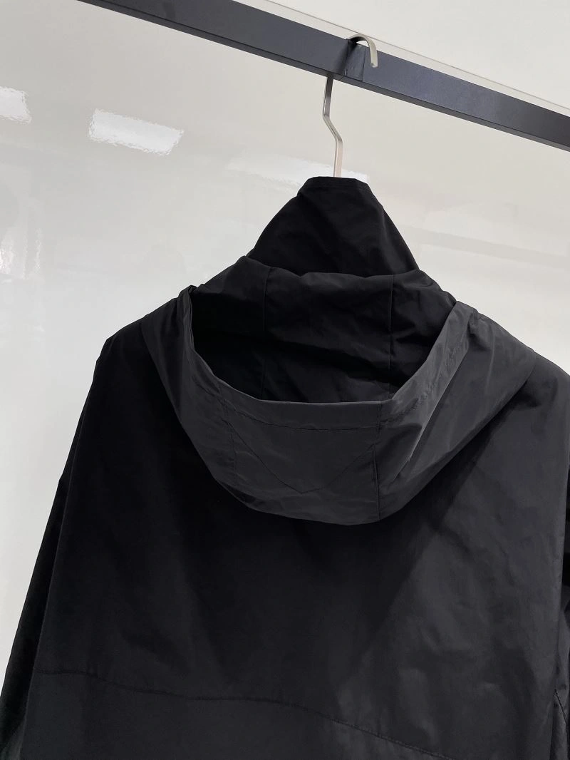 Moncler Outwear Durable 141948