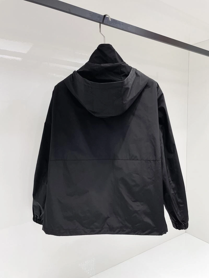 Moncler Outwear Durable 141948