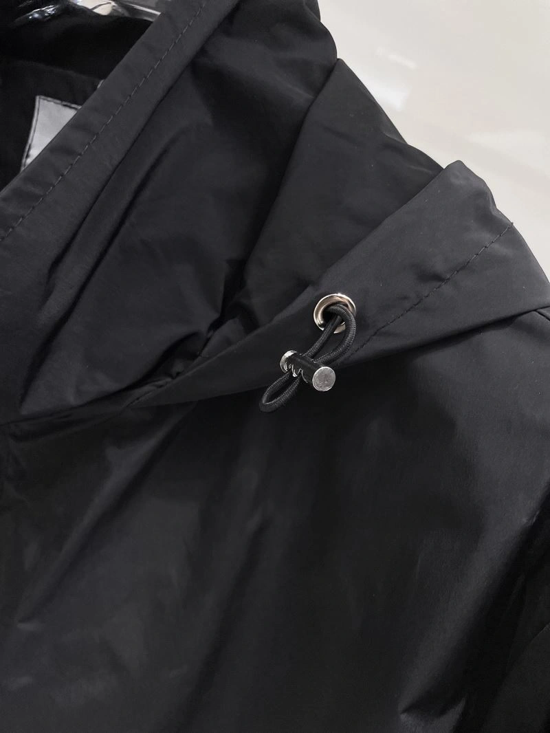 Moncler Outwear Durable 141948