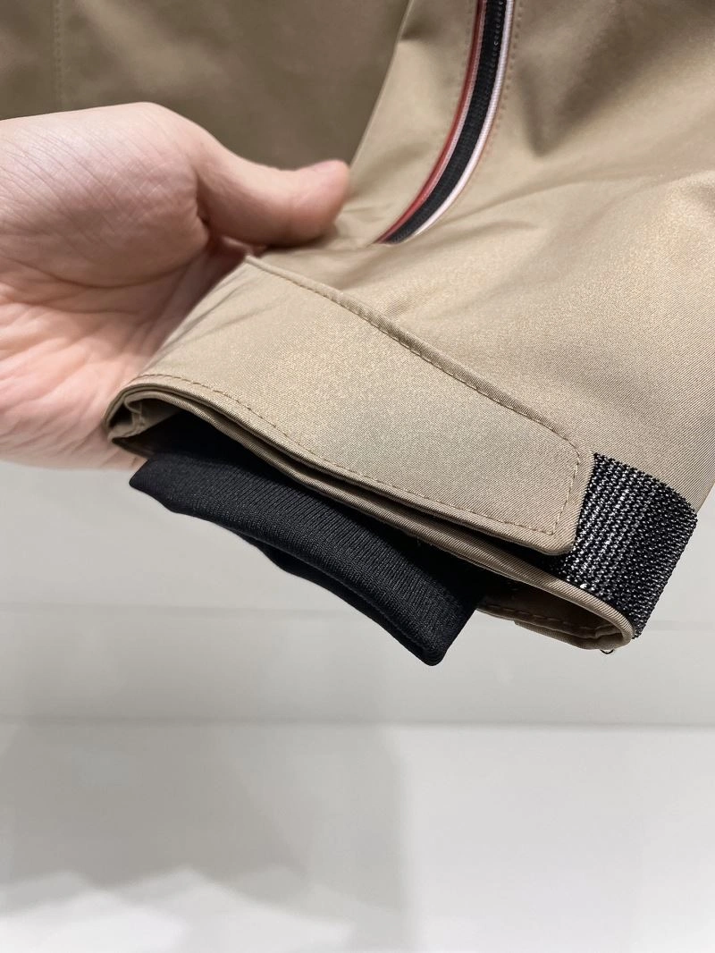 ComfortFit Moncler Outwear 141947