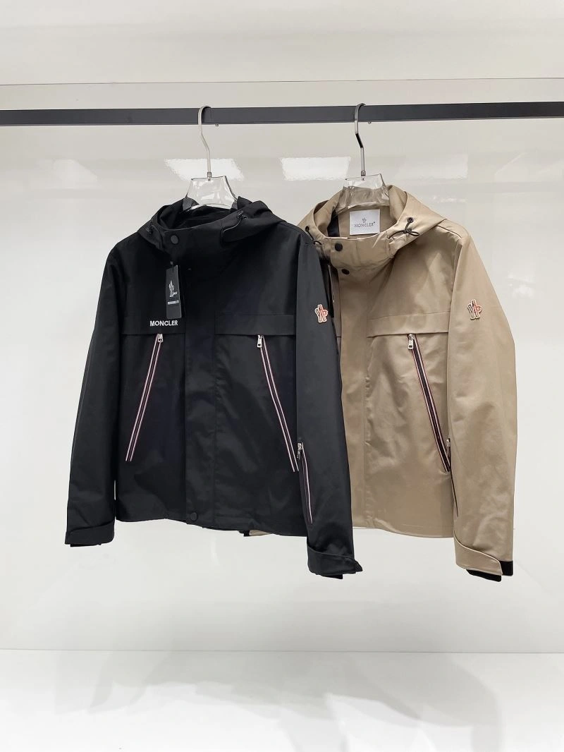 ComfortFit Moncler Outwear 141947