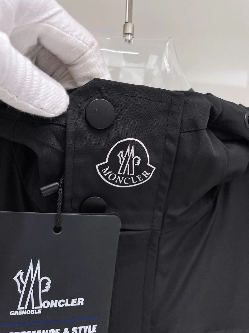 GoAnywhere Moncler Outwear 141958