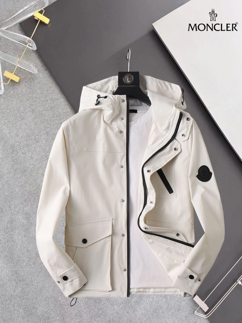 Moncler Outwear ZipUp 141940