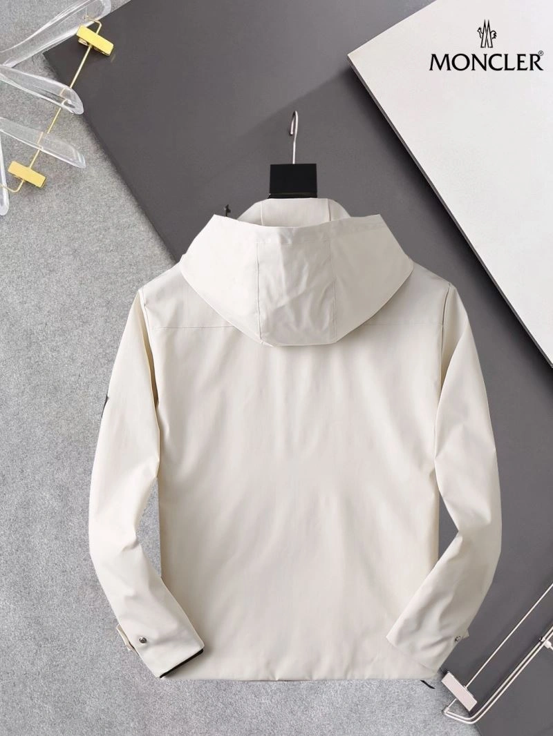 Moncler Outwear ZipUp 141940