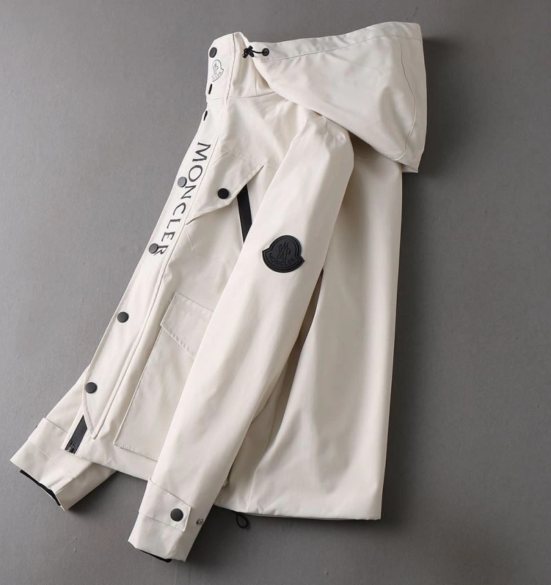 Moncler Outwear ZipUp 141940