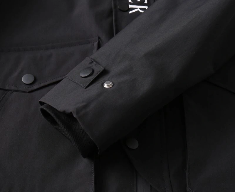 Moncler Outwear Lightweight 141946