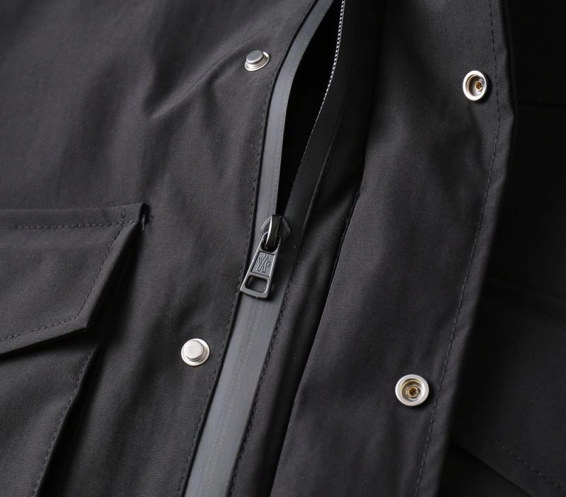 Moncler Outwear Lightweight 141946
