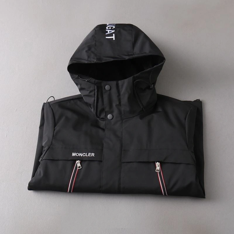 Moncler Outwear Soft 141935