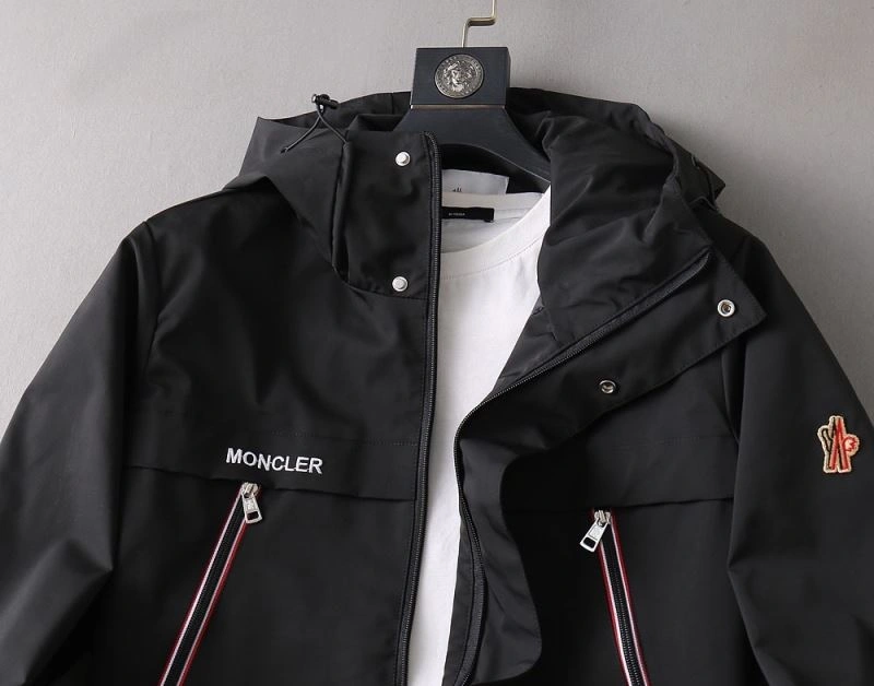 Moncler Outwear Soft 141935