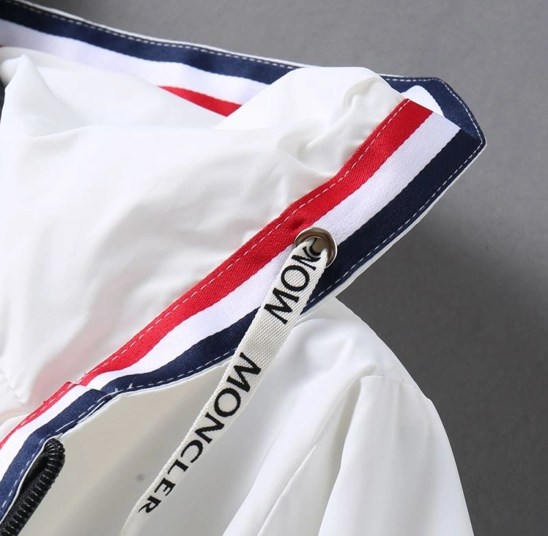 Moncler Outwear Bright 141936