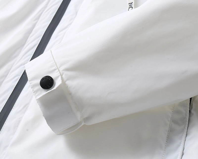 Moncler Outwear Bright 141936