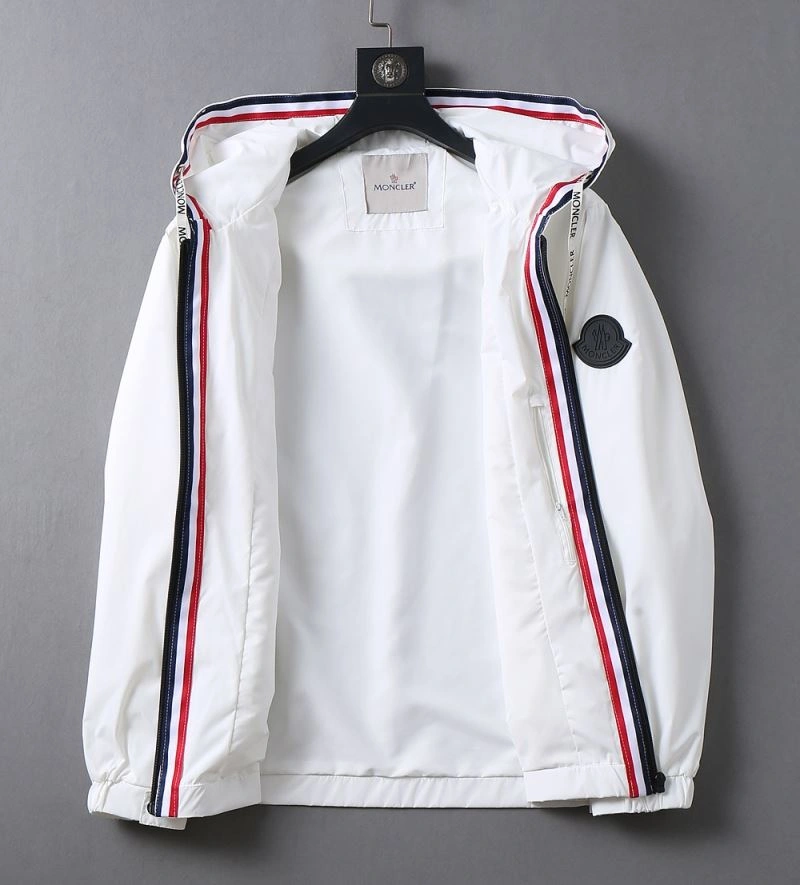Moncler Outwear Bright 141936