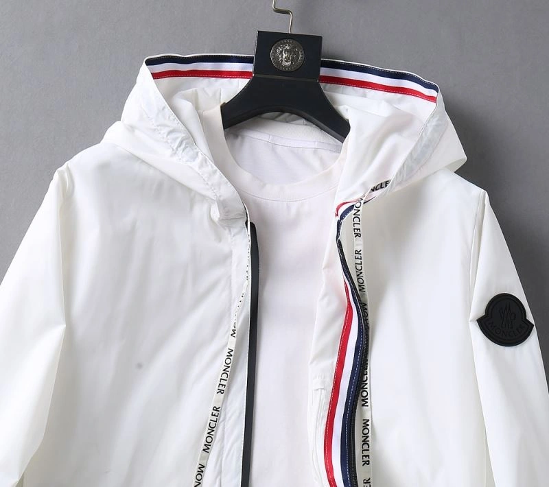 Moncler Outwear Bright 141936