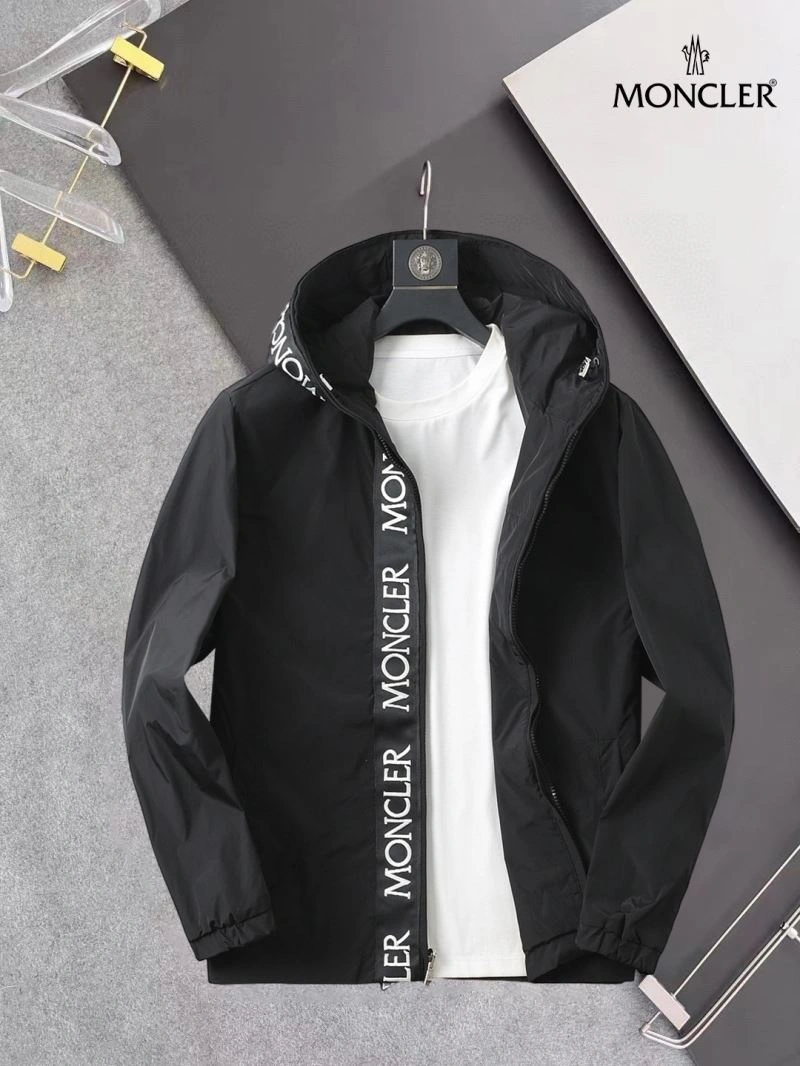 Moncler Outwear Packable 141934
