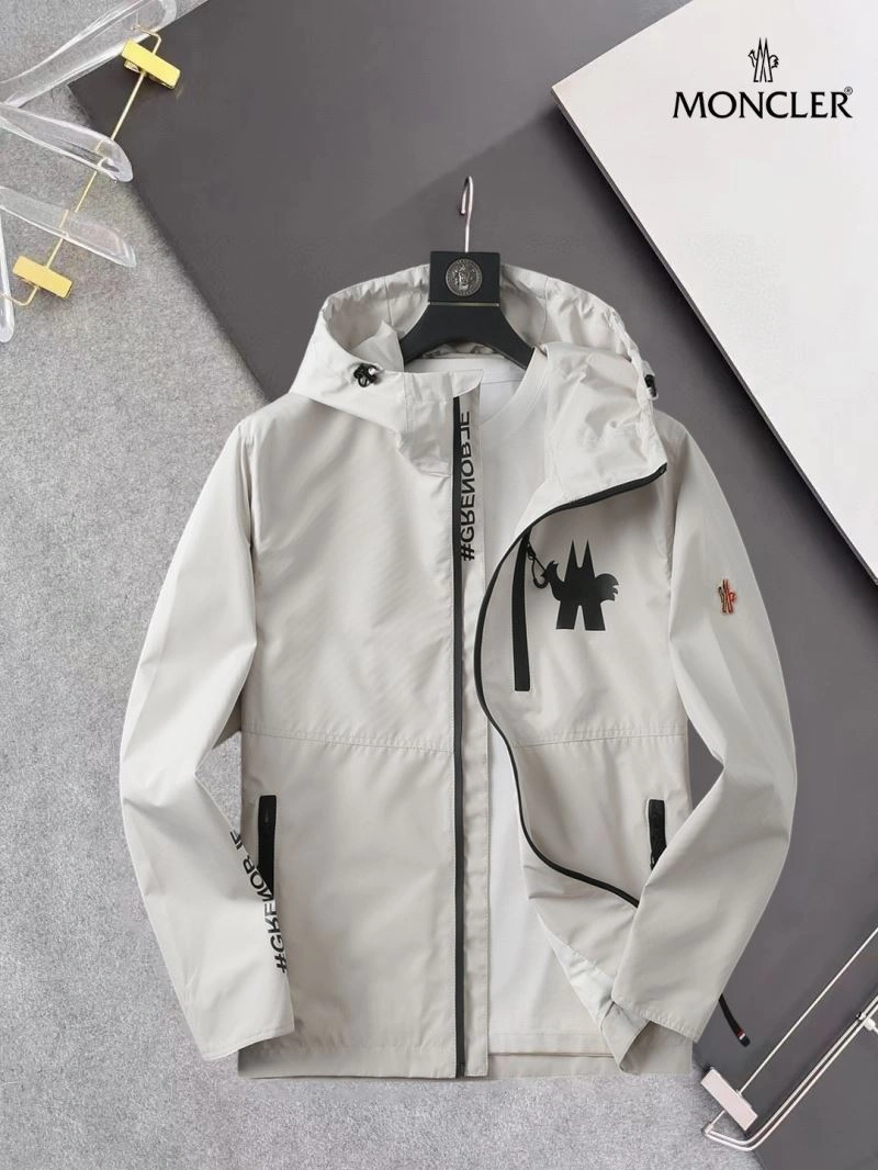 Classic Moncler Outwear 141931