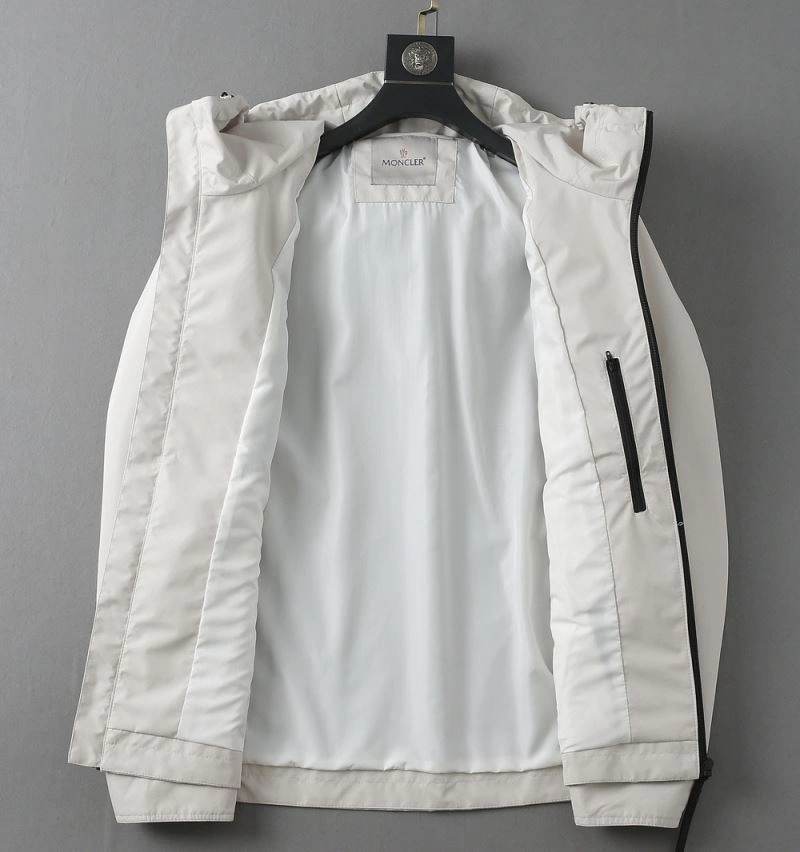 Classic Moncler Outwear 141931