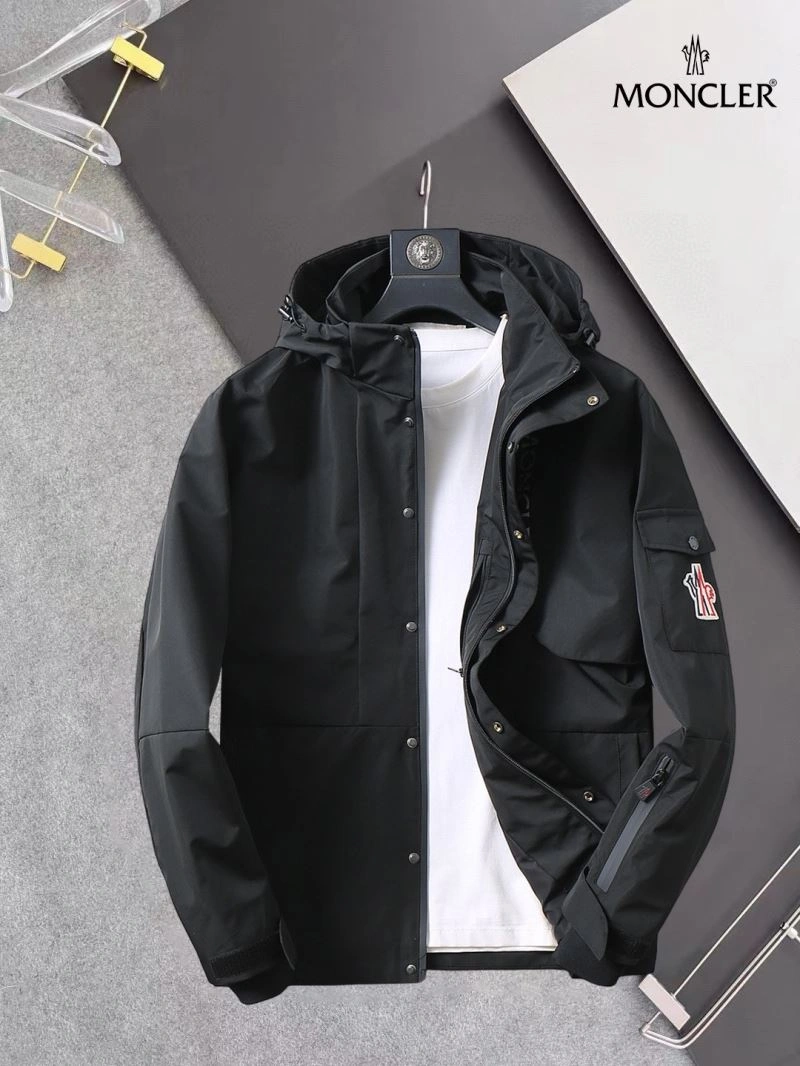Supportive Moncler Outwear 141923