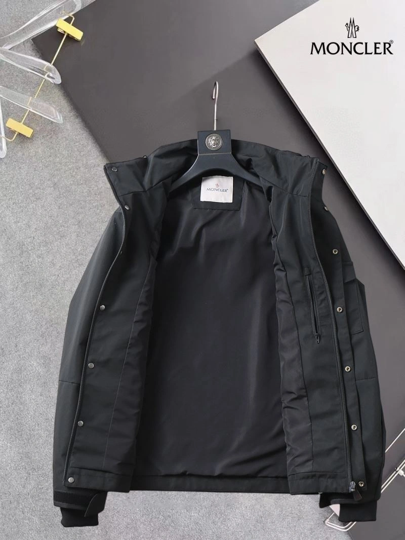 Supportive Moncler Outwear 141923