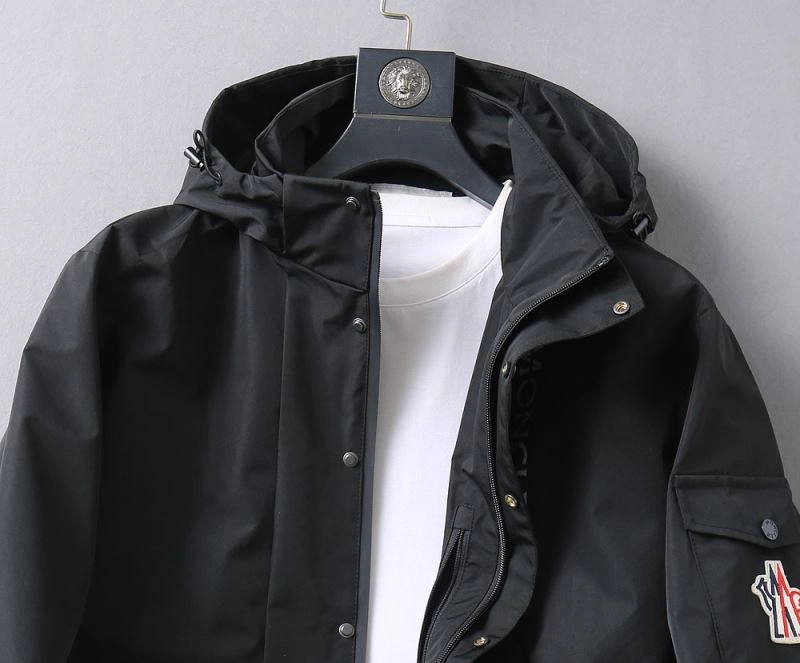 Supportive Moncler Outwear 141923