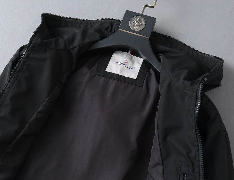Functional Moncler Outwear 141922