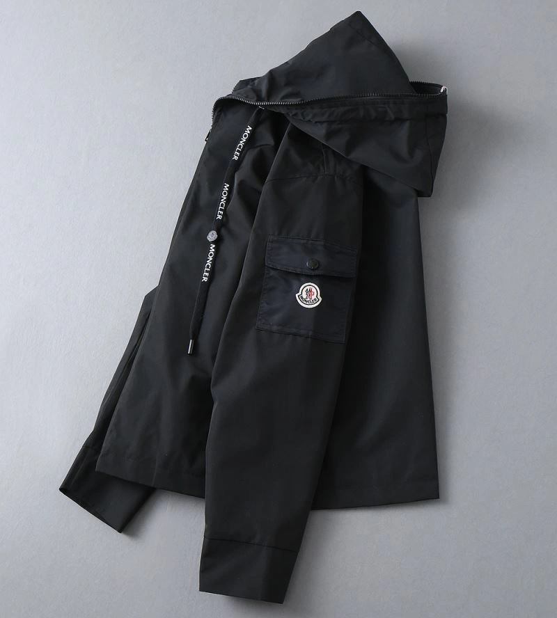 Functional Moncler Outwear 141922