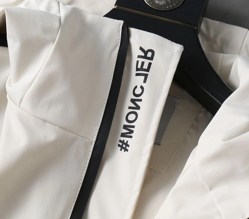 Moncler Outwear SmartChoice 141928