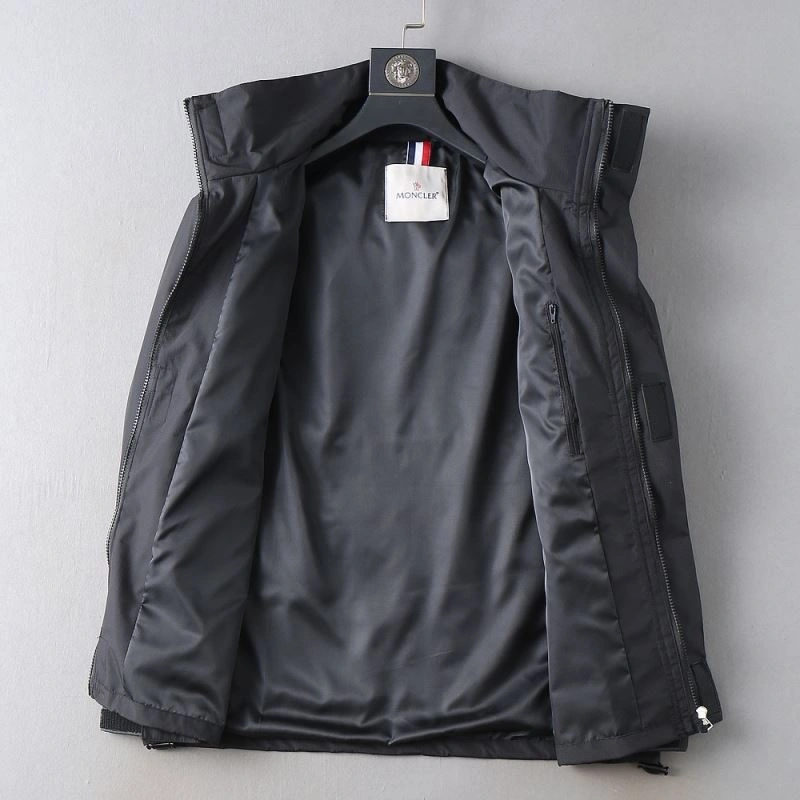 Sleek Moncler Outwear 141916