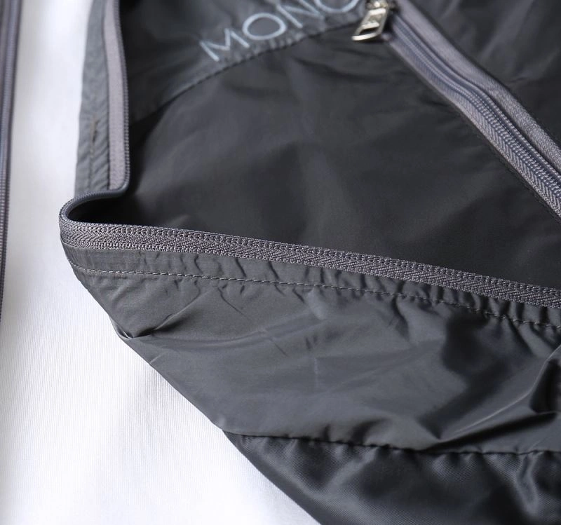Moncler Outwear Durable 141927