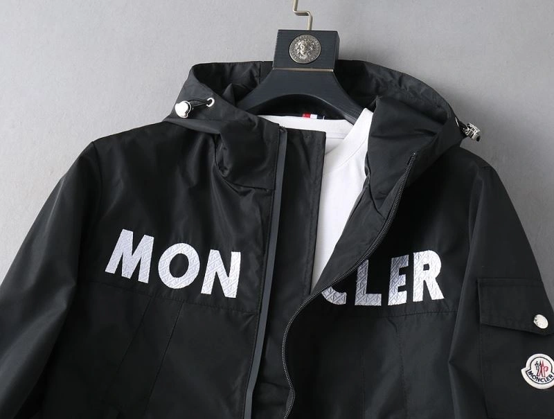 Moncler Outwear WrinkleFree 141911