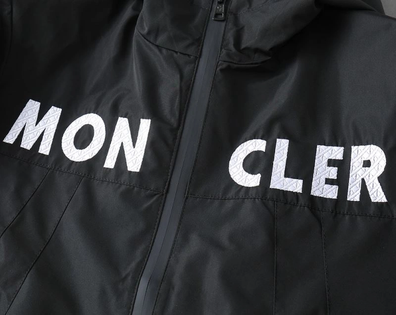 Moncler Outwear WrinkleFree 141911
