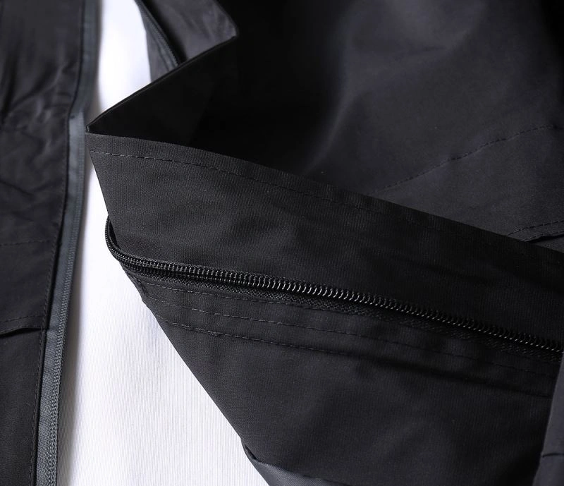 WaterResistant Moncler Outwear 141918