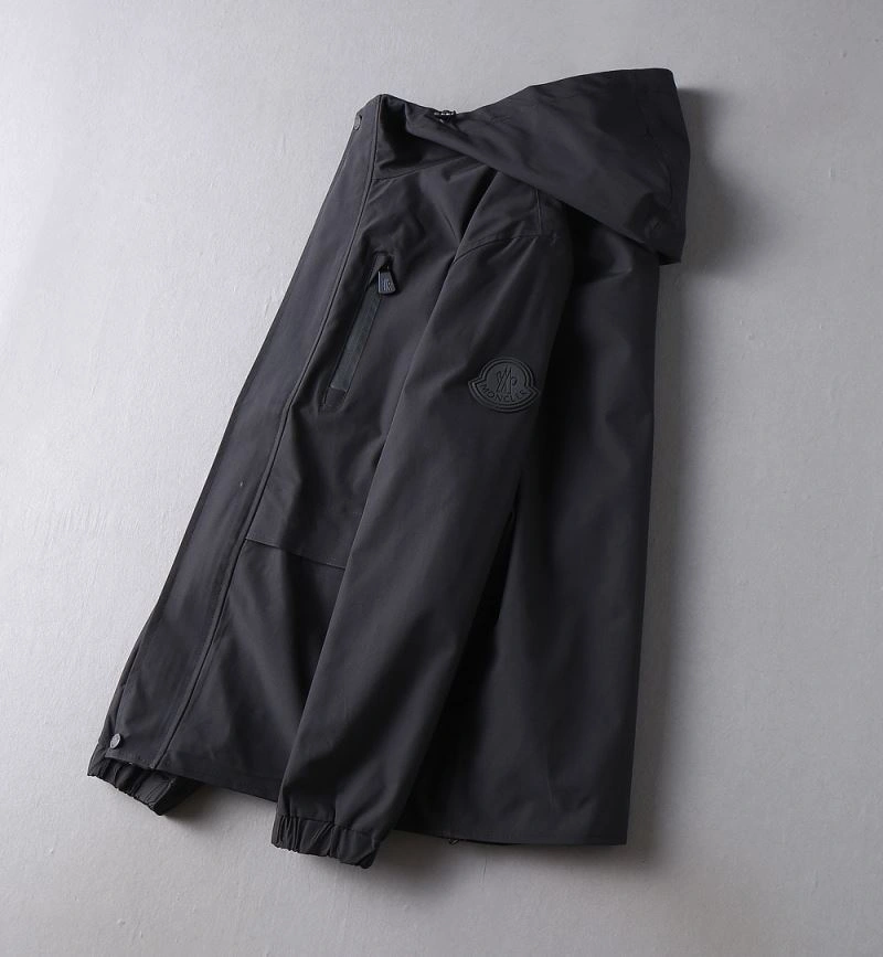 WaterResistant Moncler Outwear 141918