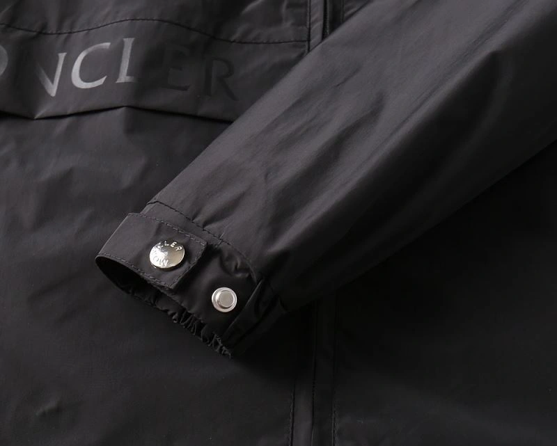 Packable Moncler Outwear 141926