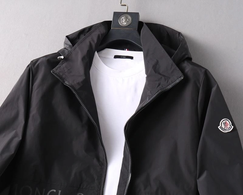 Packable Moncler Outwear 141926