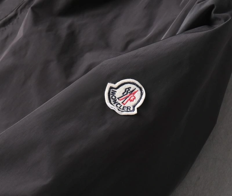 Packable Moncler Outwear 141926